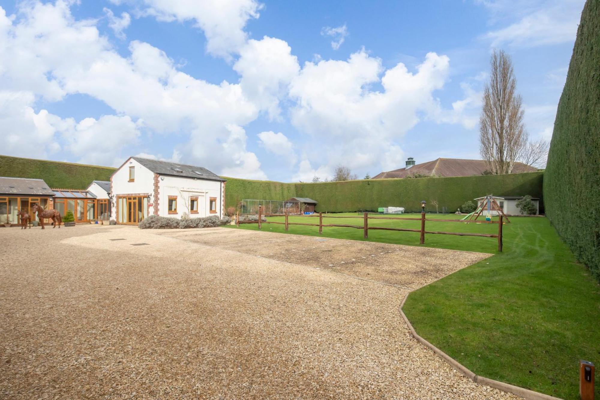 Stable Lodge - Boutique Bed & Breakfast Shurdington Zewnętrze zdjęcie